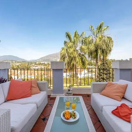 Cozy 2 Bdrm W Pool & Stunning Mountain Views Apartment Marbella