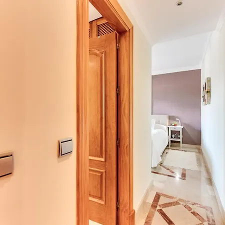 Cozy 2 Bdrm W Pool & Stunning Mountain Views Apartment Marbella
