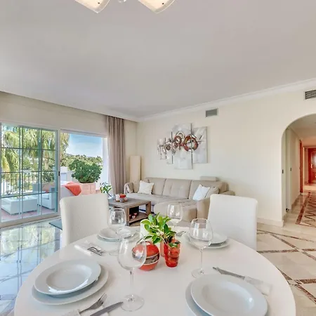 Apartment Cozy 2 Bdrm W Pool & Stunning Mountain Views
